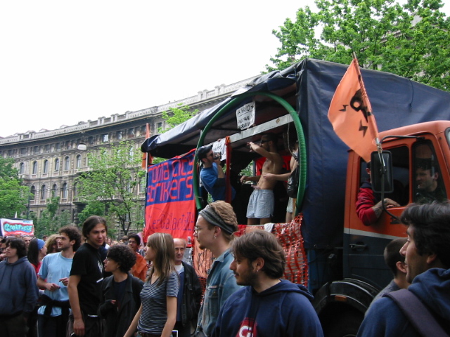 MAYDAY 002