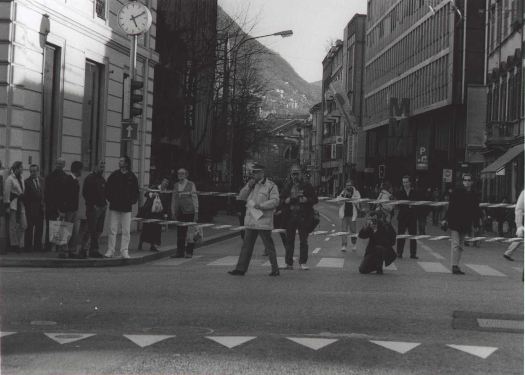 demo14.3-3.JPG (128376 bytes)