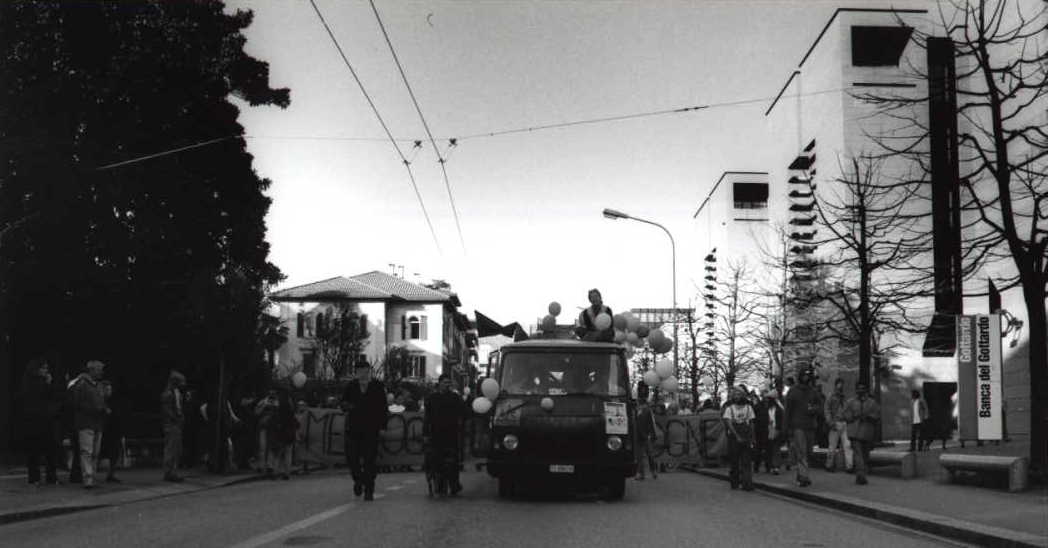 demo14.3-6.JPG (51751 bytes)