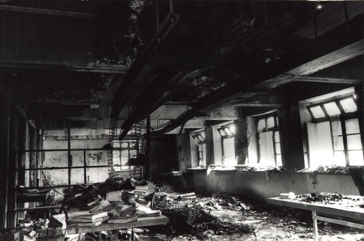 incendio.JPG (85330 byte)
