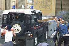 i carabinieri sparano