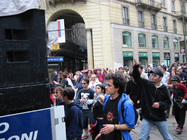 MAYDAY 002